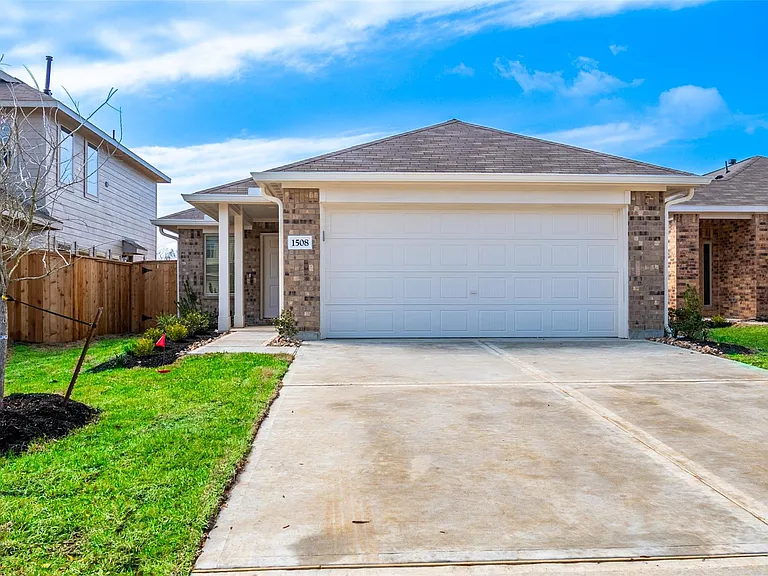 1508 Las Cuevas Dr — Photo 3