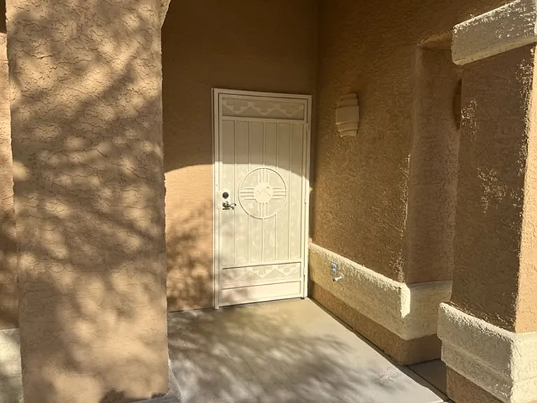 8057 S Carbury Way — Photo 2