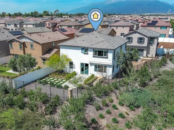 2435 Gunner Ridge Way, Rialto, CA 92377