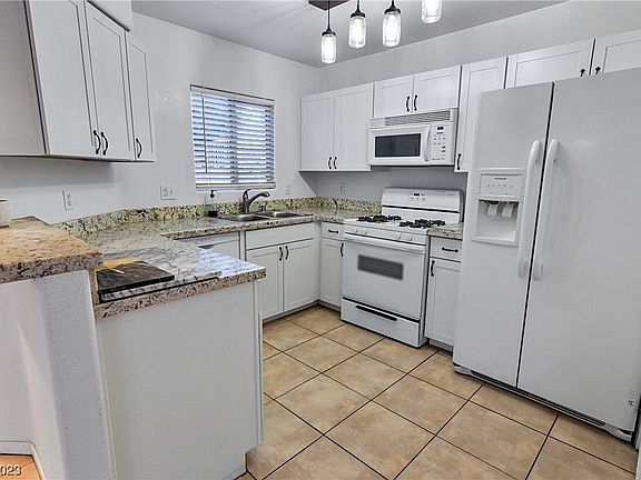 4th image of 4555 E Sahara Ave Unit 113