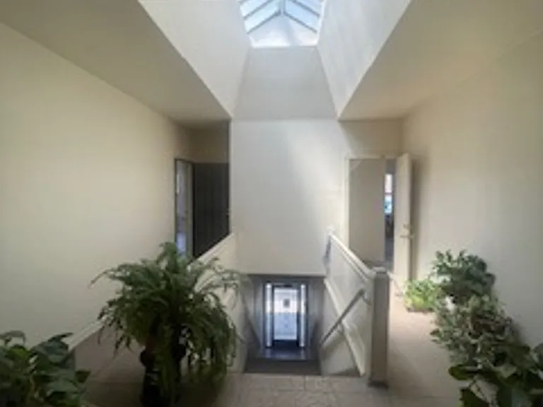 1162 N Western Ave. — Photo 11