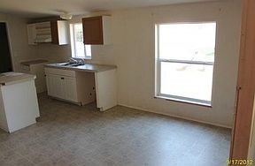 4th image of 11614 199th Avenue Ct E