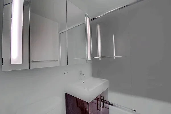 Rented by Urbane Brokerage | media 20