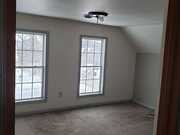 5th image of 104 N 6th Ave #1/2