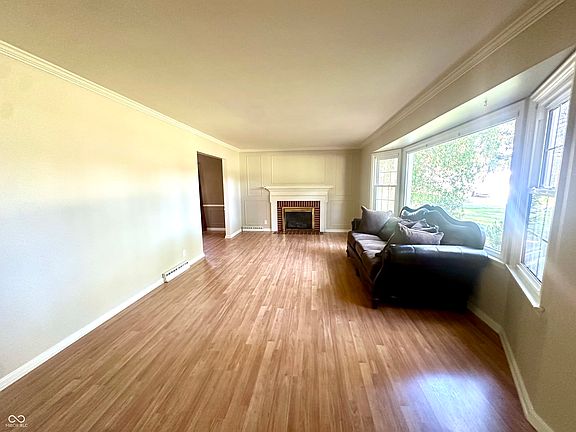 5th image of 1017 Melrose Dr