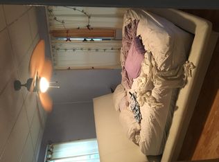 47 7th Ave, Lowell, MA 01854