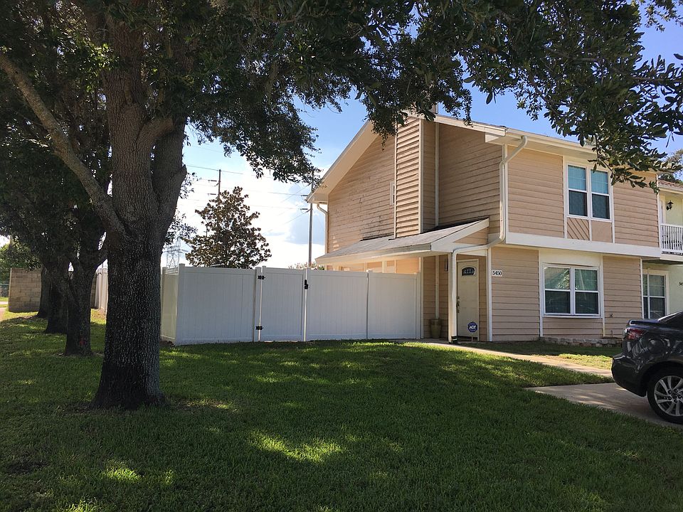1st image of 5450 Bracken Ct