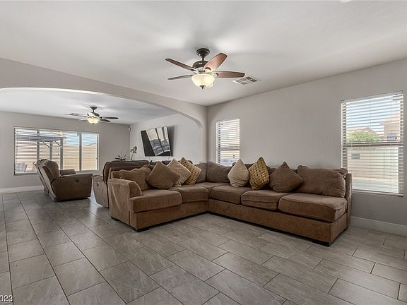 4th image of 3563 Greenwood Springs Dr