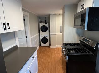171 Austin St APT 3, Portsmouth, NH 03801