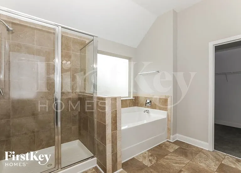 2115 Farmdale Ct — Photo 9
