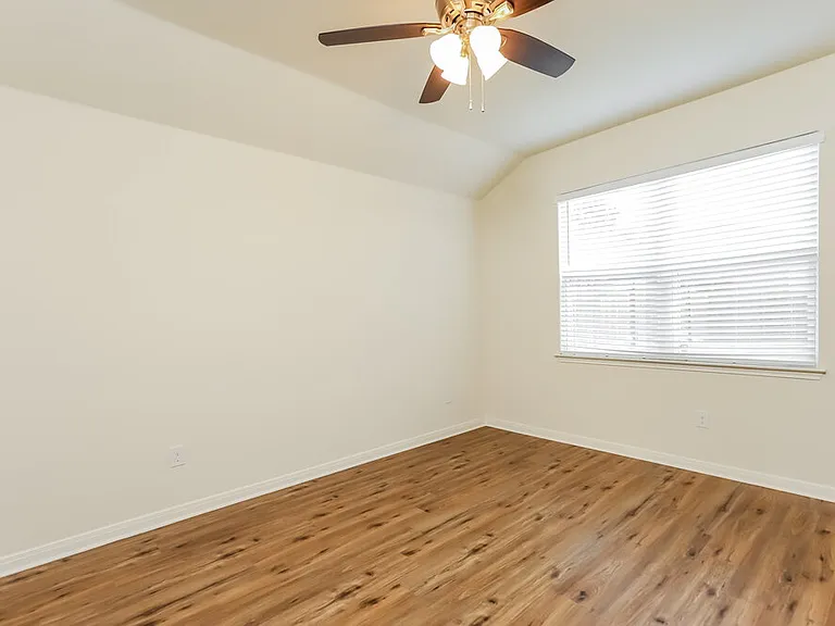 7928 Bluewater Cv — Photo 10