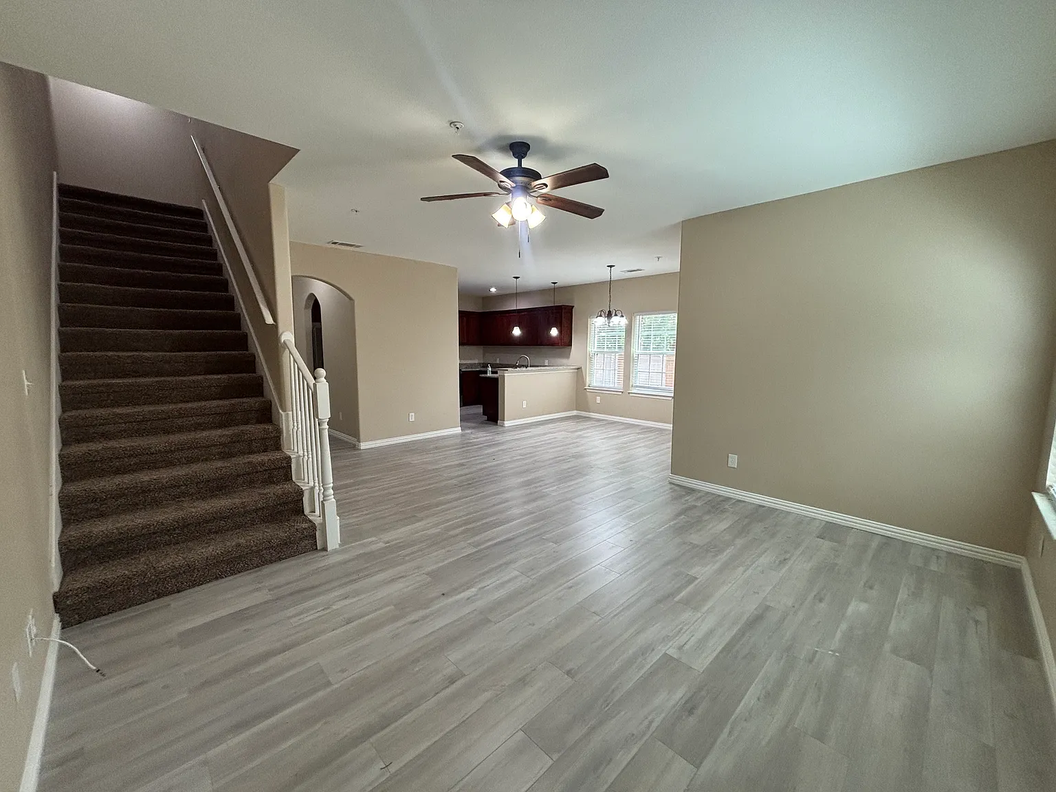 3 bed, 2.5 bath, 1989 sqft, $2,500 — Photo 4