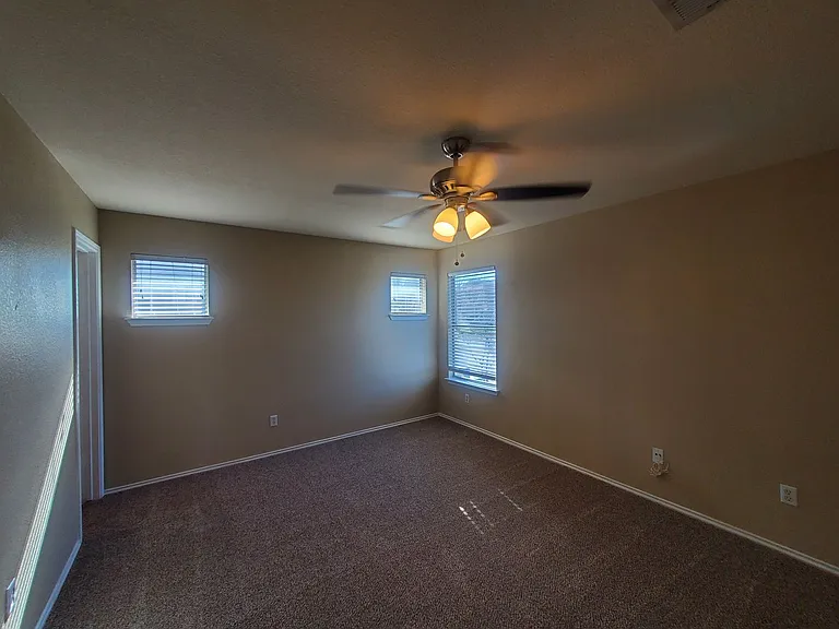 14001 Cambourne Dr — Photo 7
