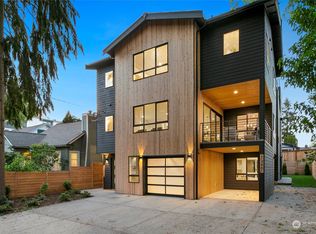 346 NE 55th St #A, Seattle, WA 98105
