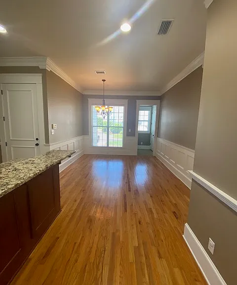 233 Torrington Blvd — Photo 9