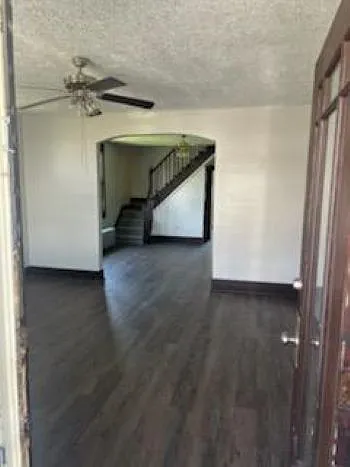 Building Photo - 115 Grass Ave