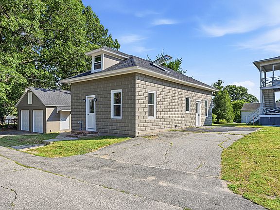 2nd image of 3 Coolidge Street