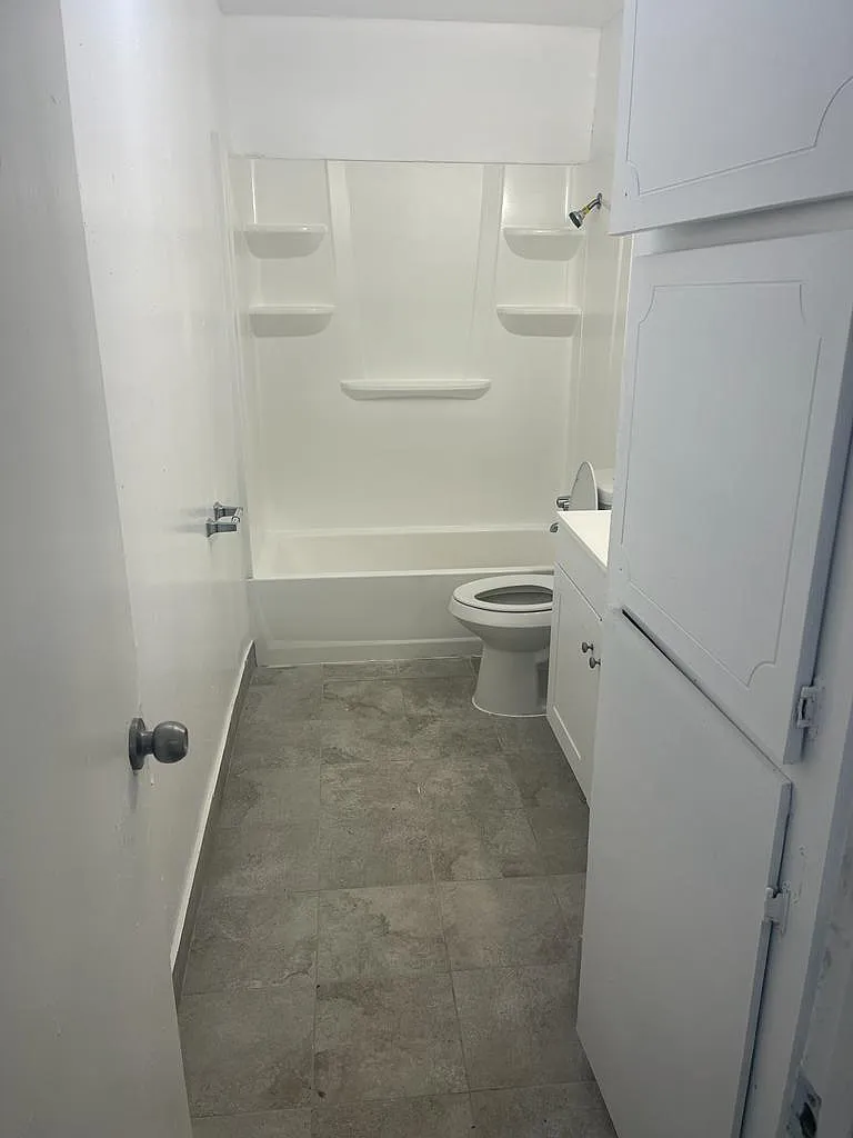 1 bed, 640 sqft, $950 — Photo 2