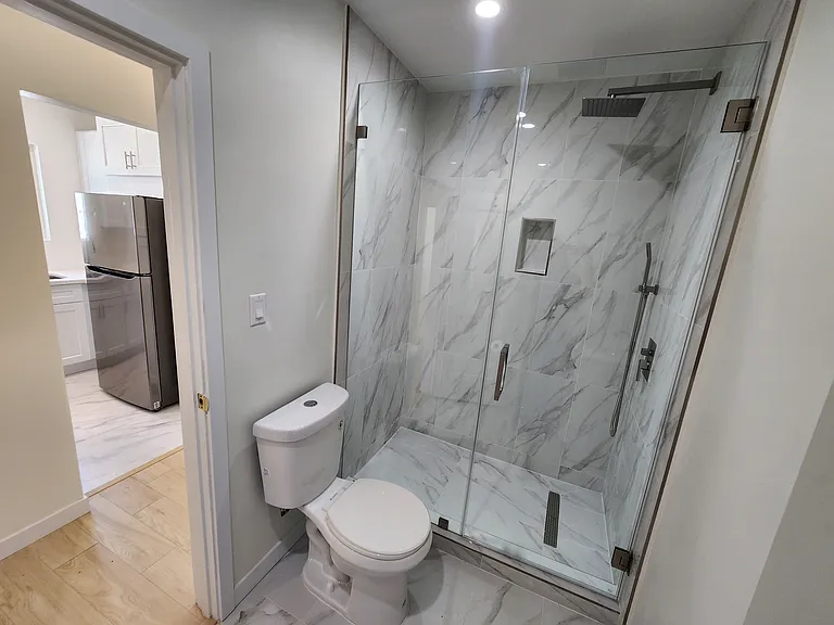 737 N Ridgewood Pl #1/2 — Photo 21