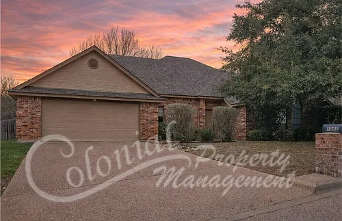 1905 McGinnis Ct Photo 1