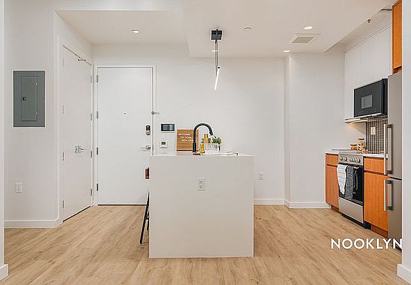 3rd image of 276 Grand Concourse #6023