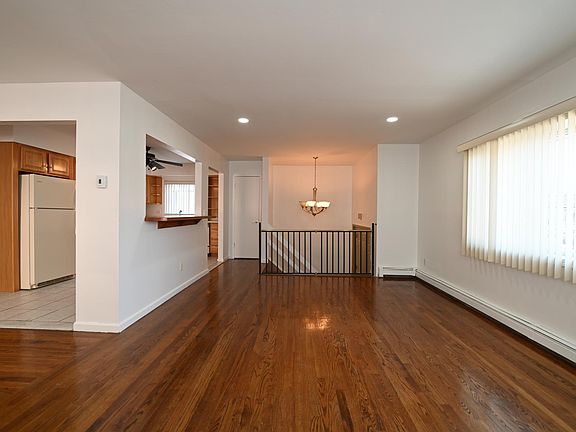 2nd image of 2350 Hylan Blvd Floor 2