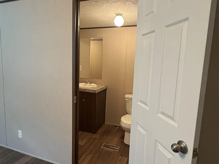 272 Plum St — Photo 9