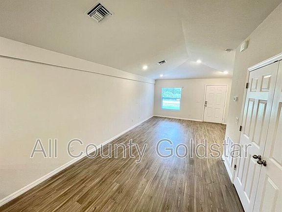 4th image of 2084 Hilton St