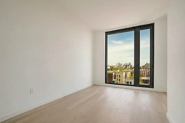 Rented by EXR | media 5