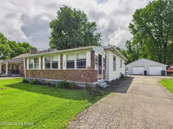 9729 Wilton Dr, Fairdale, KY 40118
