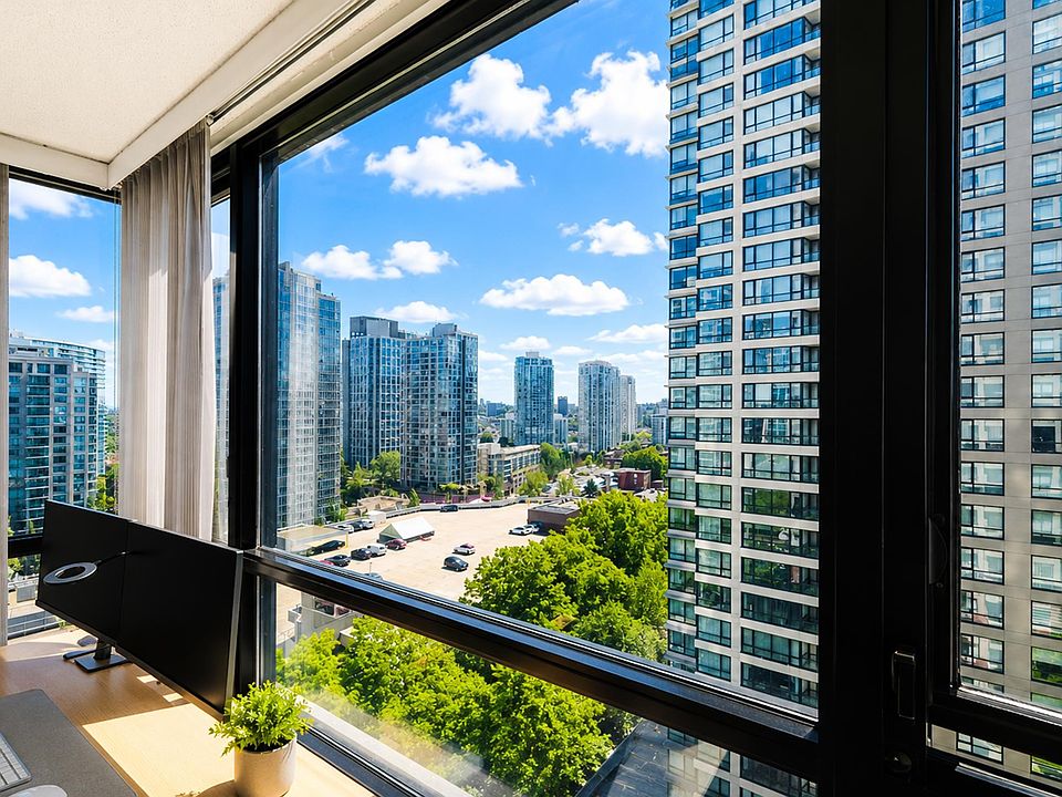 1st image of 909 Mainland St #1405