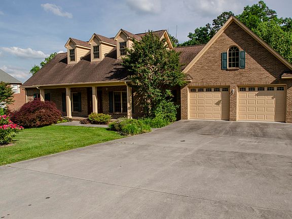 3rd image of 6508 Autumn Kayla Ln