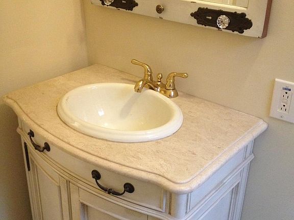 powder room on main level 