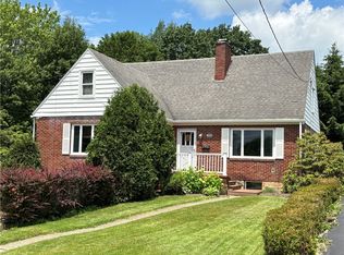 415 W Hemlock Ave, Kane, PA 16735