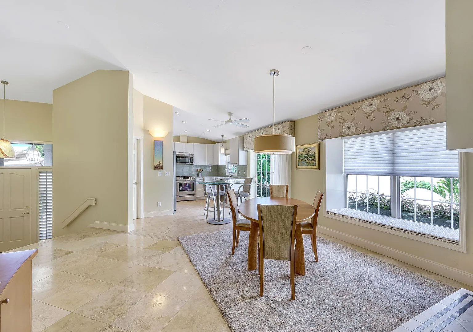 3 bed, 1775 sqft, $5,000 — Photo 2