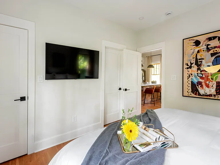 987 Blue Ridge Ave NE #CH — Photo 1