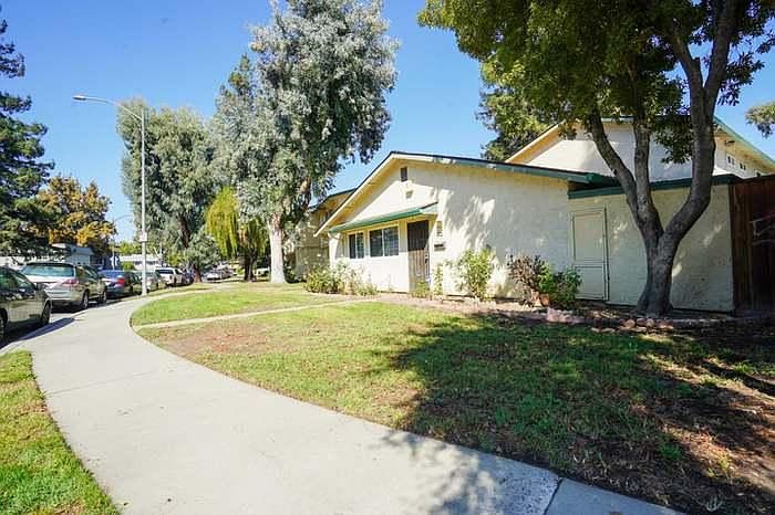 2nd image of 2052 Ojo De Agua Ct