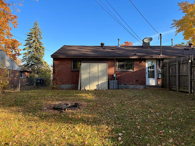 1608 Briedweng Ave — Photo 5