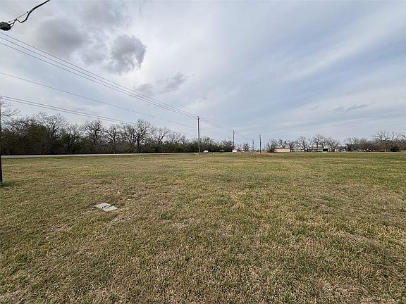 5th image of 2802 N Richmond Rd