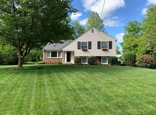 806 Queen Dr, West Chester, PA 19380