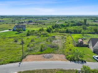 296 E Ridge Ln, Niederwald, TX 78640