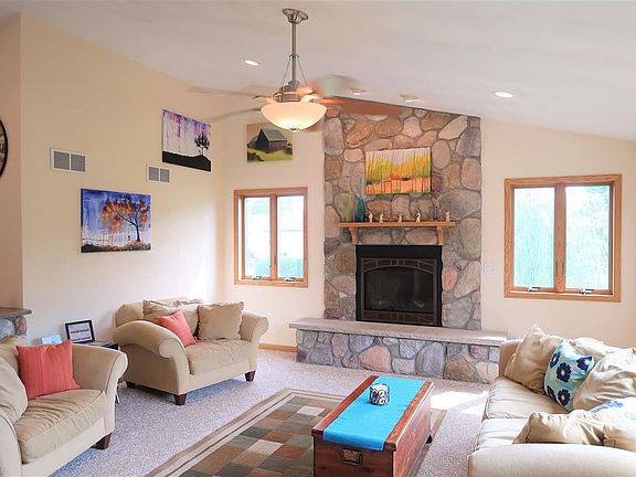 3rd image of 7804 N Robert Dr