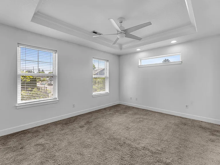 4625 N Hunt St — Photo 22