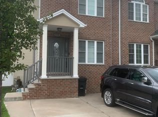 118 El Camino Loop, Staten Island, NY 10309