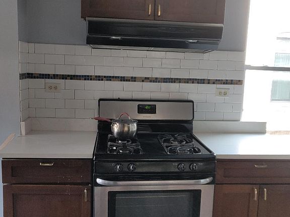 4th image of 708 S Oakley Blvd #1