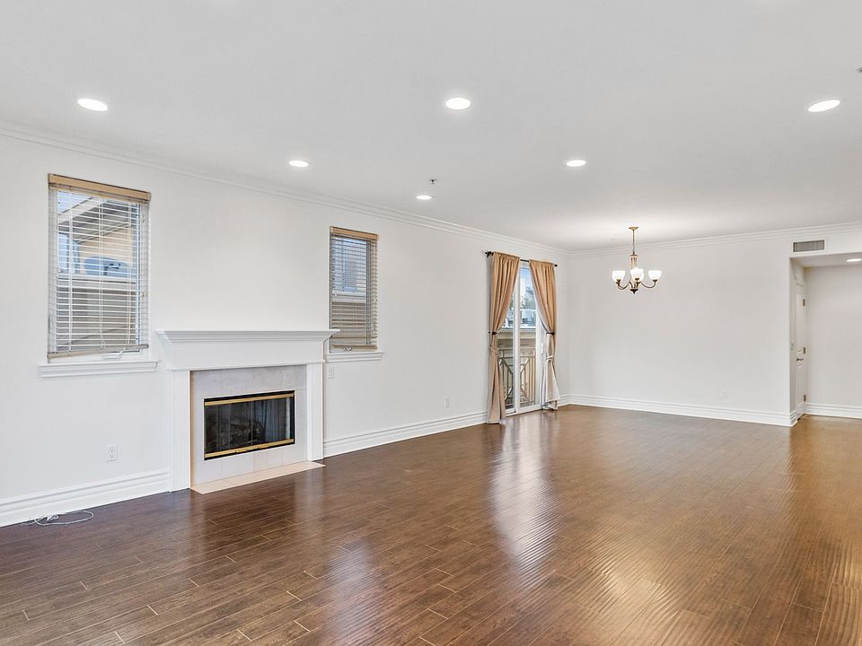 1st image of 2306 Fox Hills Dr APT 201