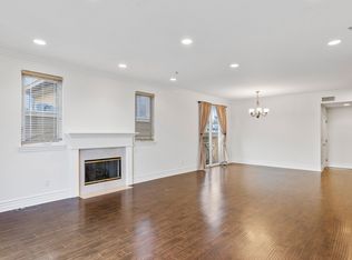 2306 Fox Hills Dr APT 201, Los Angeles, CA 90064
