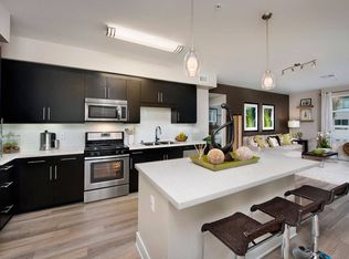 7461 Edinger Ave #8-209, Huntington Beach, CA 92647