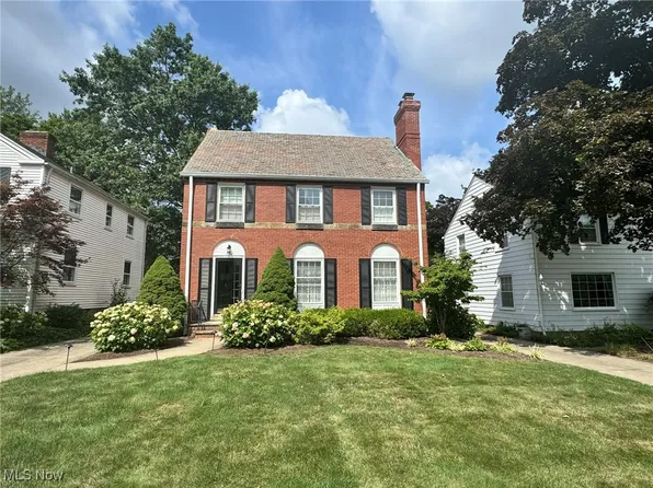 3616 Stoer Rd, Shaker Hts, OH 44122