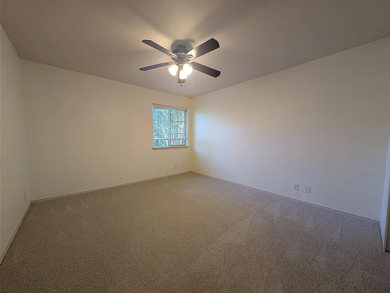 1602 Westmeadow Trl — Photo 23